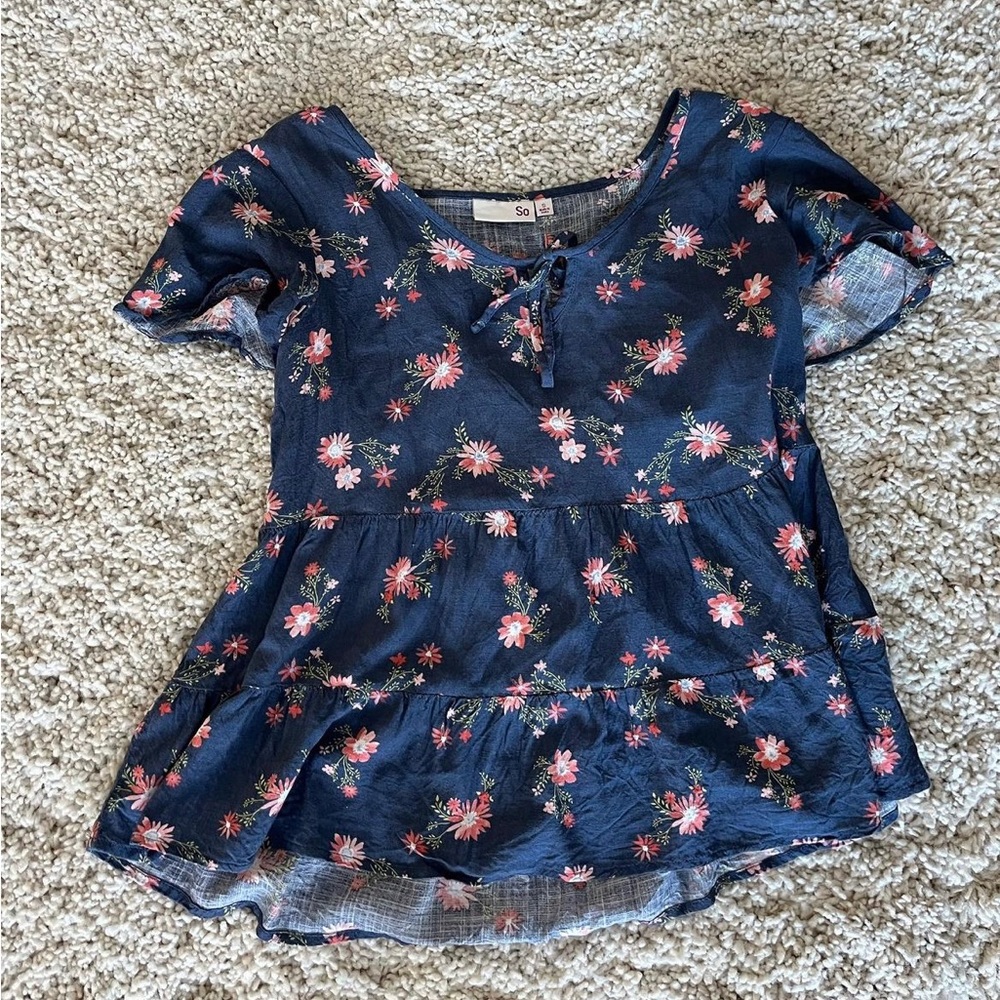 blue flower blouse! Size: S